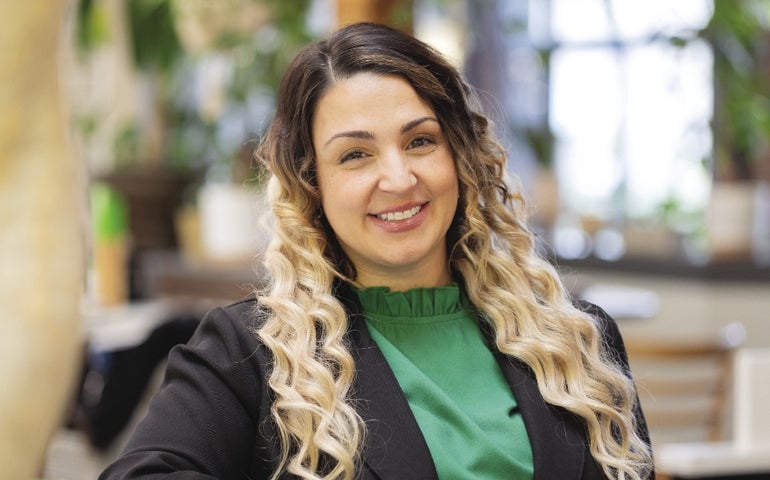 A portrait Jennifer Hernandez