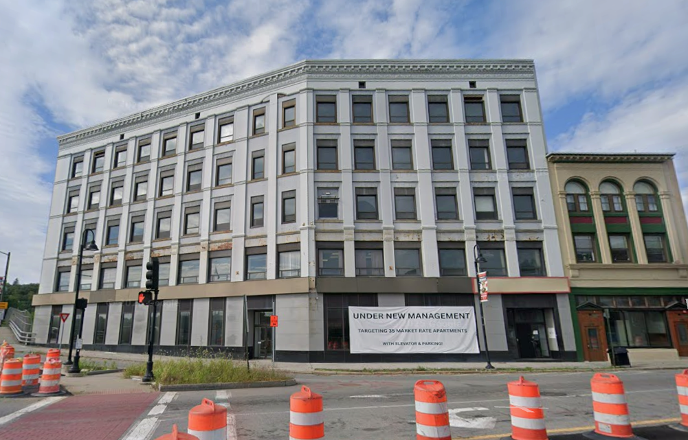 wbjournal.com - Eric Casey - Fitchburg former bank building to be converted into 35 apartments